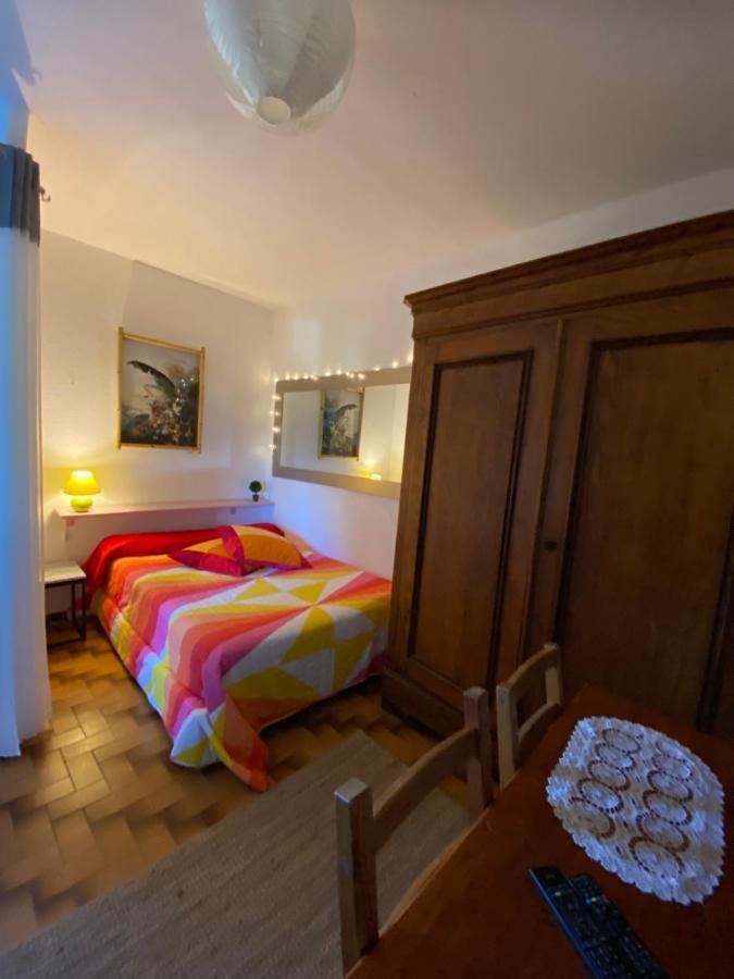 Studio Grotte Des Fees Hyeres Bagian luar foto