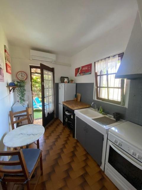 Studio Grotte Des Fees Hyeres Bagian luar foto